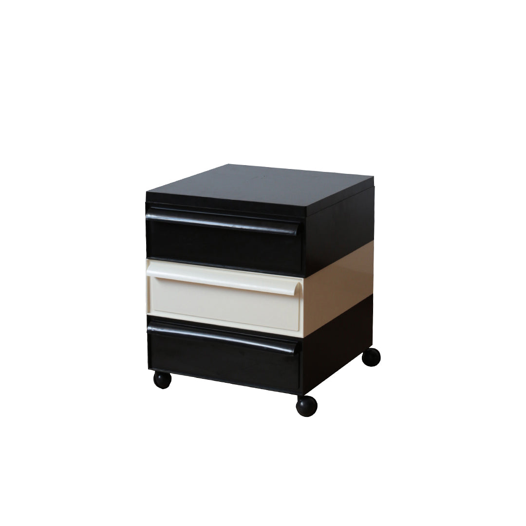 UF Pull Me Close Mobile Storage Containers