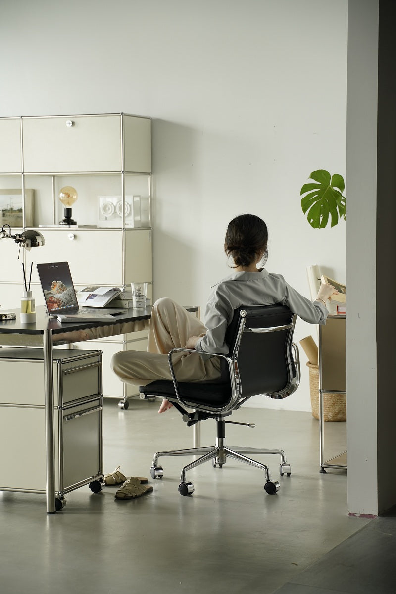 UF Eames Leather Desk Chair