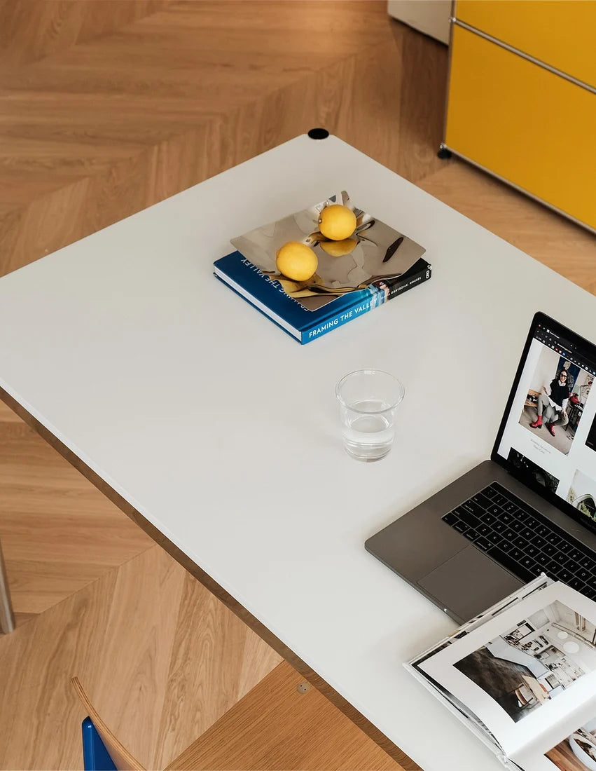 UF Nexus Multifunctional table