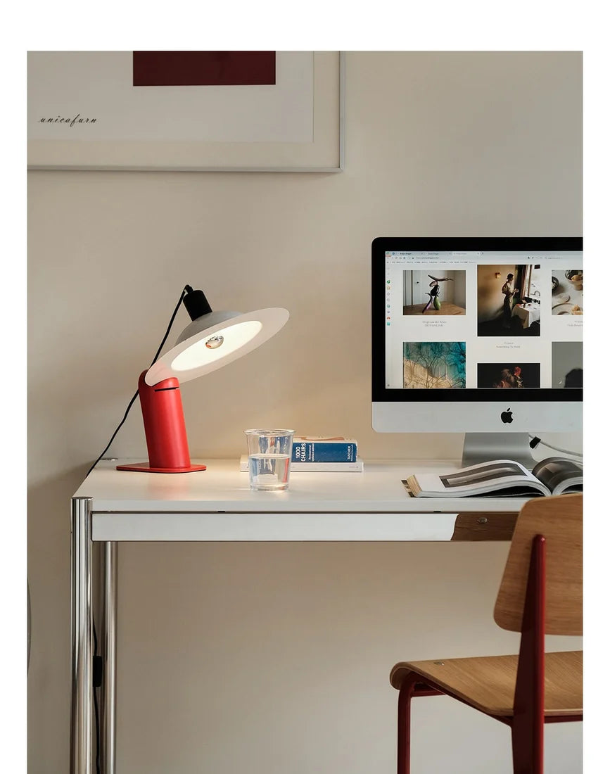 UF Nexus Multifunctional table