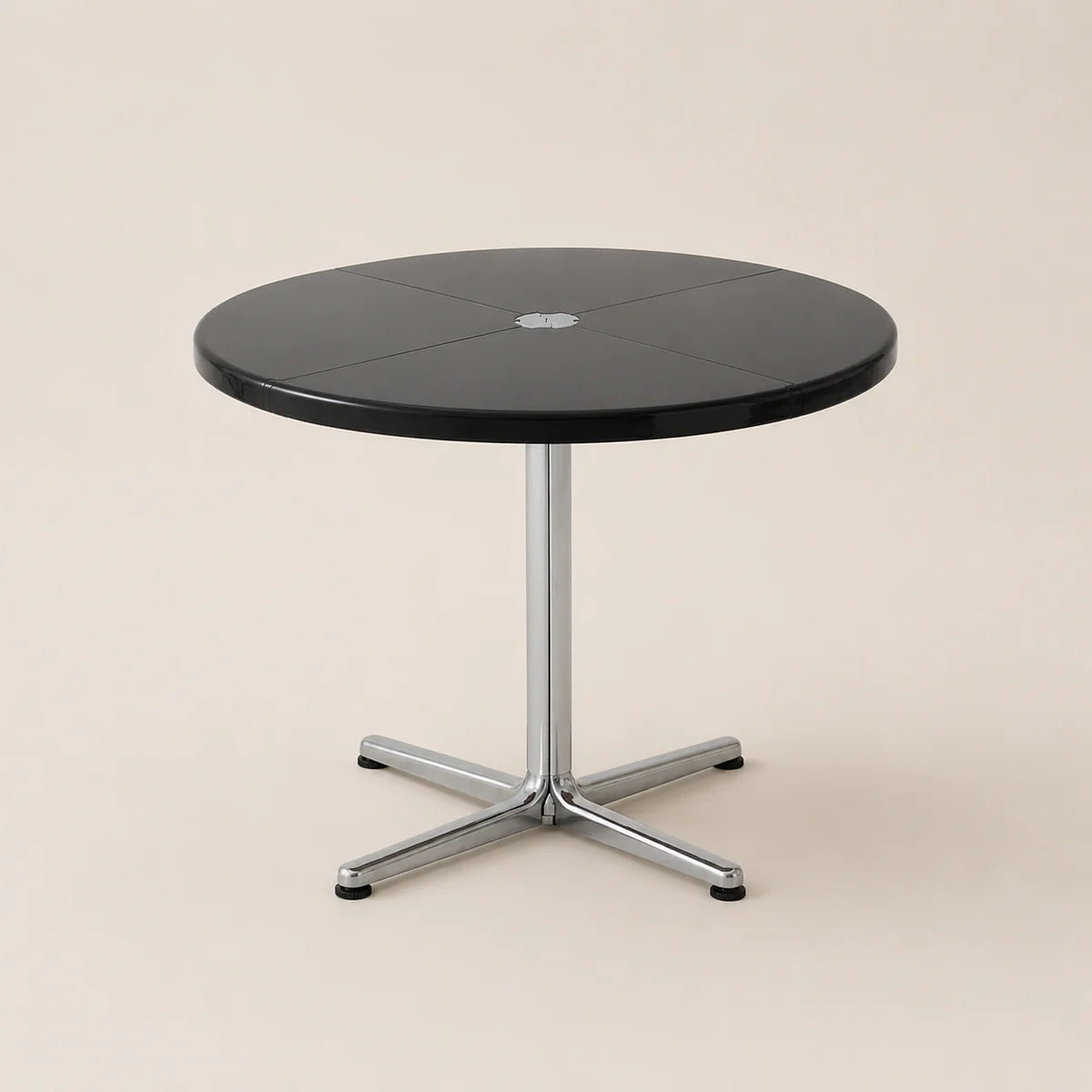 UF Fold My World Round Table