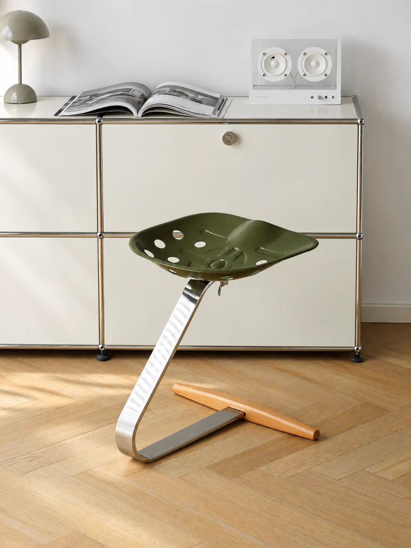 UF Graceful Pause Swaying Dancer Stool