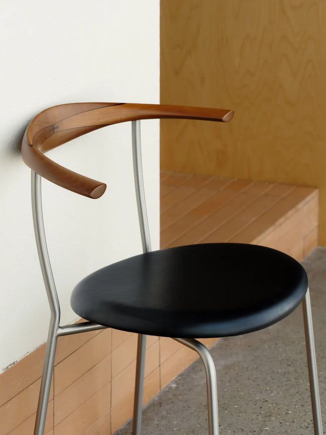 UF Nordic Floating Curve Chair