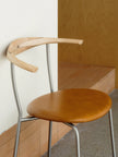 UF Nordic Floating Curve Chair