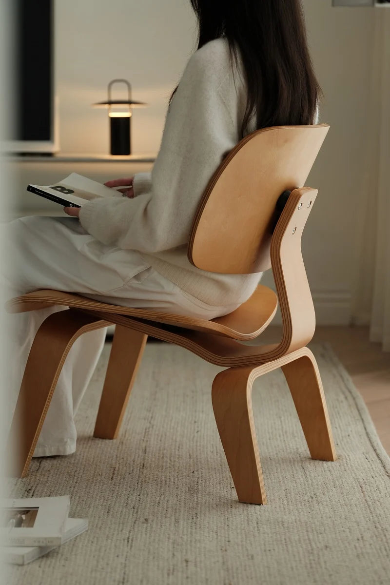 UF Plywood Lounge Chair