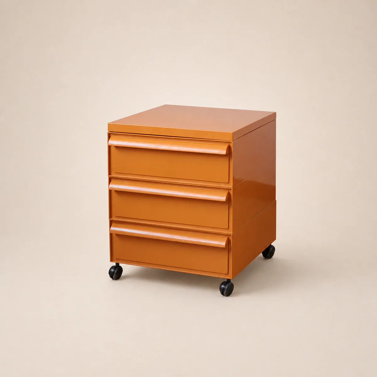 UF Pull Me Close Mobile Storage Containers