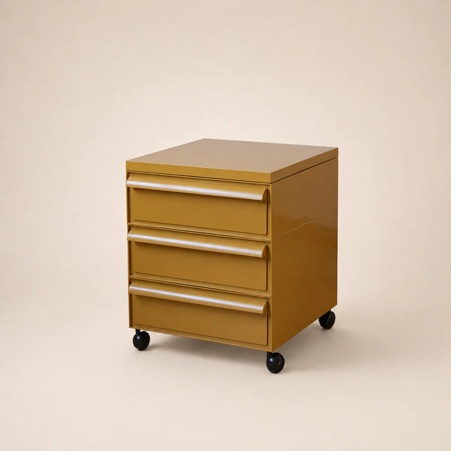 UF Pull Me Close Mobile Storage Containers