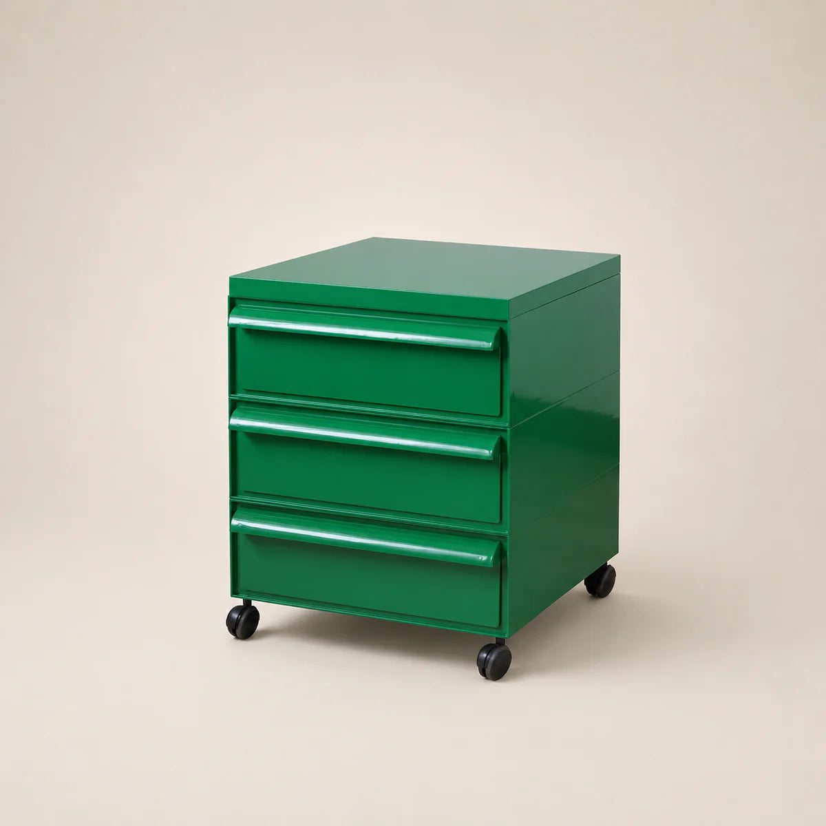 UF Pull Me Close Mobile Storage Containers