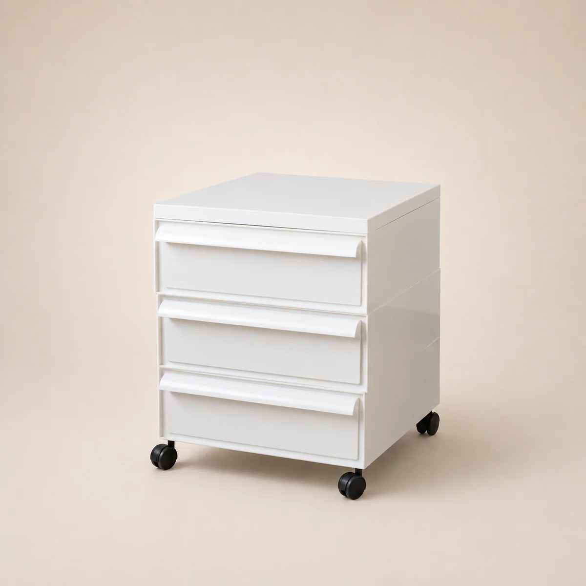 UF Pull Me Close Mobile Storage Containers
